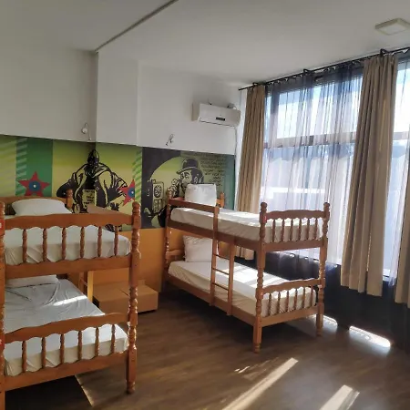 Log Hostel